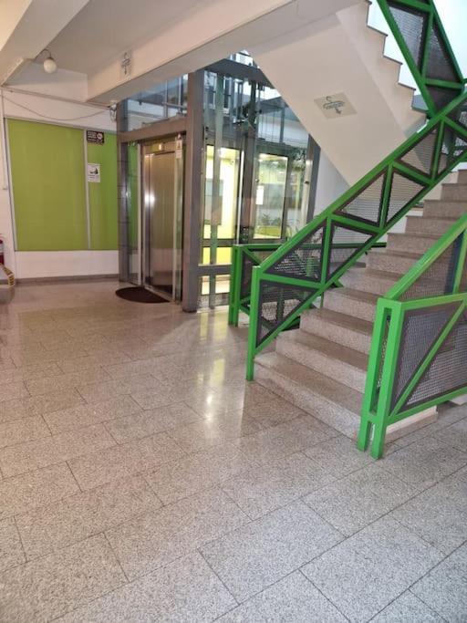 Studio Modern. Bukarest Eksteriør billede